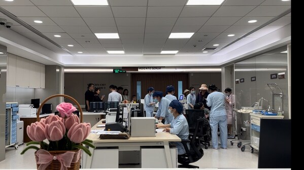 患兒抵達醫院辦理入住