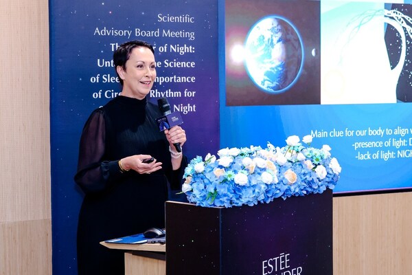 雅詩蘭黛集團生物科學全球研發高級副總裁 Nadine Pernodet 博士