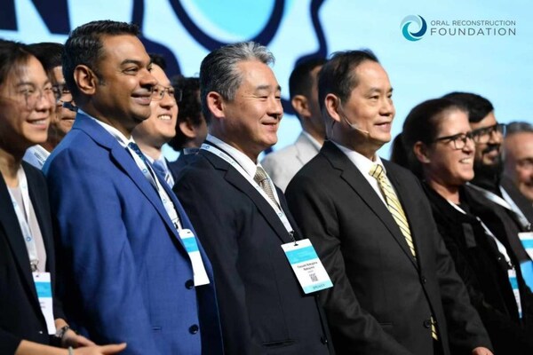 ORF全球病例大賽國際專家評審團及行業大咖合影